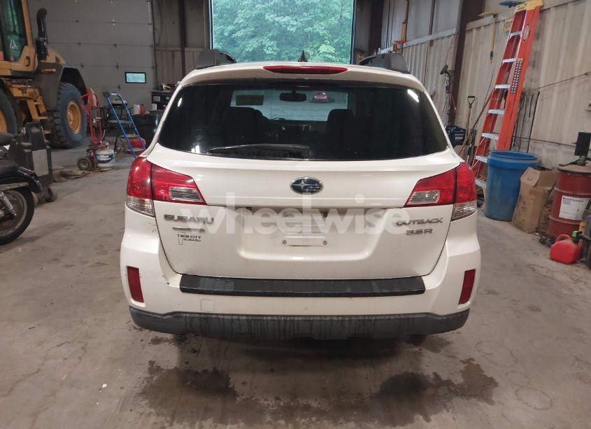 Photo 16 of 2013 Subaru Outback 3.6R LIMITED (VIN 4S4BRDSC8D2311646)