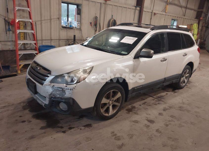 Photo 2 of 2013 Subaru Outback 3.6R LIMITED (VIN 4S4BRDSC8D2311646)