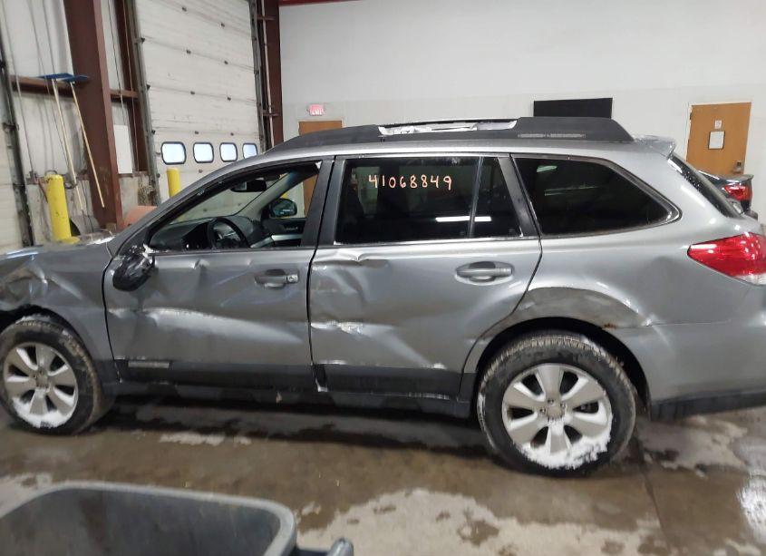Photo 14 of 2011 Subaru Outback 3.6R PREMIUM (VIN 4S4BREGC5B2311020)