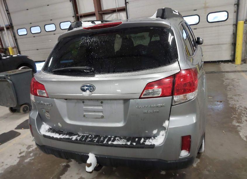 Photo 16 of 2011 Subaru Outback 3.6R PREMIUM (VIN 4S4BREGC5B2311020)