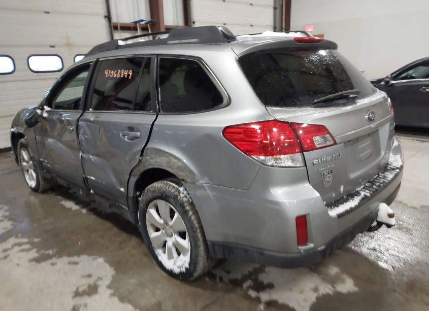 Photo 3 of 2011 Subaru Outback 3.6R PREMIUM (VIN 4S4BREGC5B2311020)