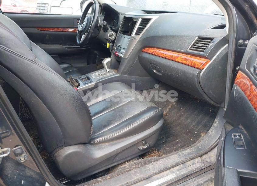 Photo 5 of 2011 Subaru Outback 3.6R LIMITED (VIN 4S4BREJC1B2378447)