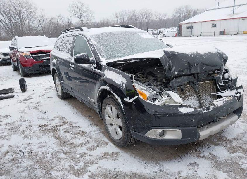 2011 Subaru Outback 3.6R LIMITED (VIN 4S4BRELC7B2362864) main photo