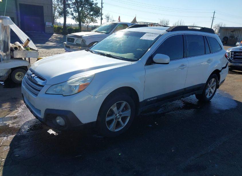 Photo 2 of 2013 Subaru Outback 3.6R LIMITED (VIN 4S4BRJLC9D2201637)