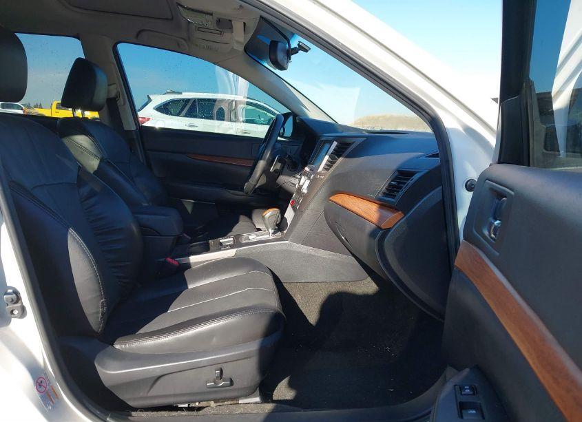 Photo 5 of 2013 Subaru Outback 3.6R LIMITED (VIN 4S4BRJLC9D2201637)