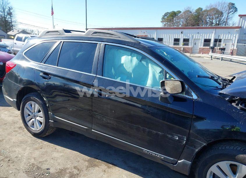 Photo 13 of 2018 Subaru Outback (VIN 4S4BSAAC1J3230997)