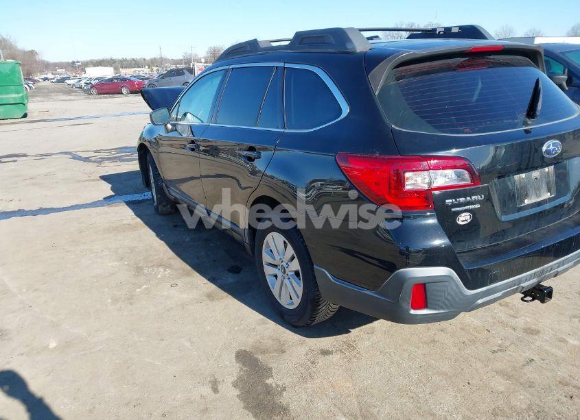 Photo 3 of 2018 Subaru Outback (VIN 4S4BSAAC1J3230997)