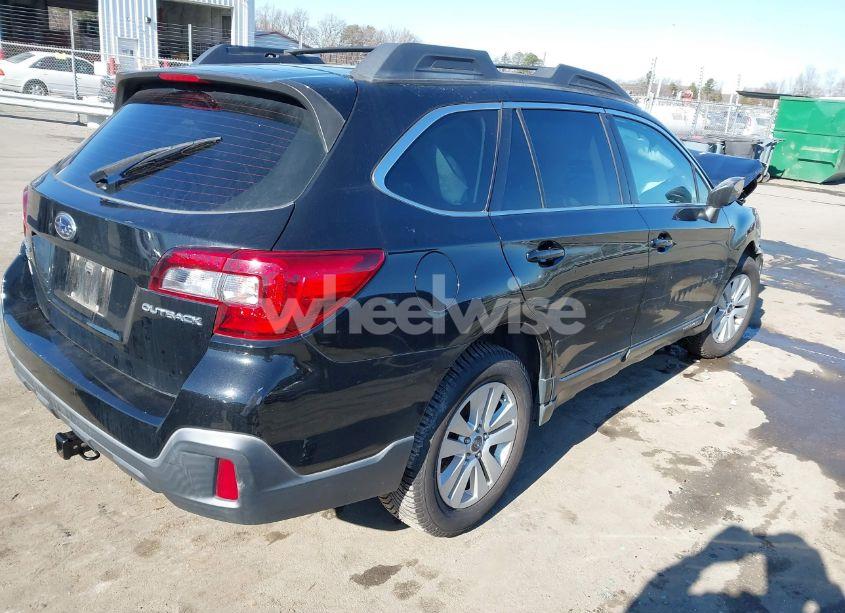 Photo 4 of 2018 Subaru Outback (VIN 4S4BSAAC1J3230997)