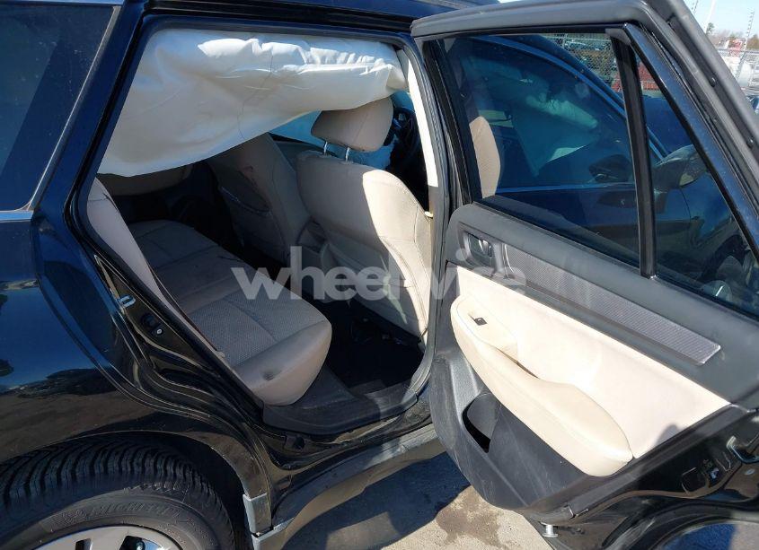 Photo 8 of 2018 Subaru Outback (VIN 4S4BSAAC1J3230997)