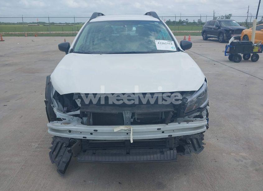 Photo 6 of 2018 Subaru Outback 2.5I (VIN 4S4BSAAC4J3294869)