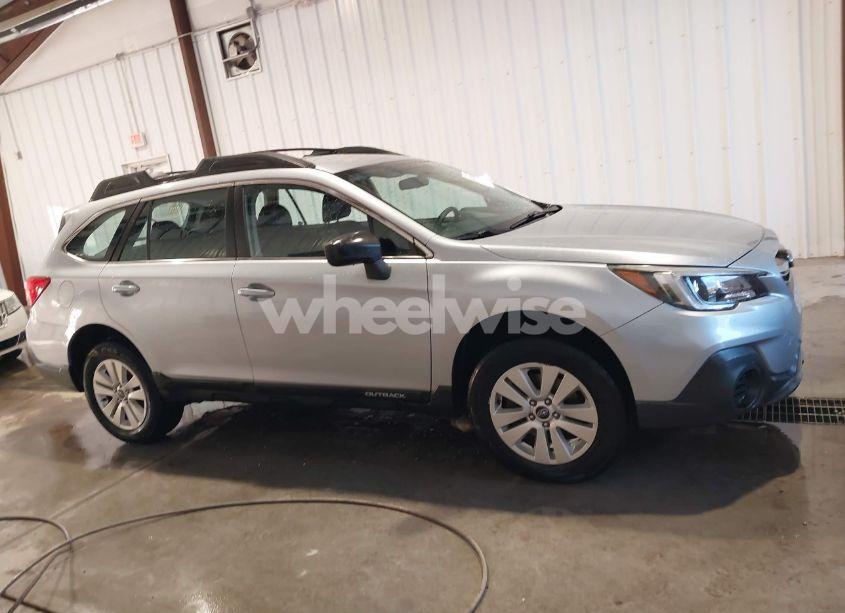 Photo 13 of 2018 Subaru Outback 2.5I (VIN 4S4BSAAC5J3298879)