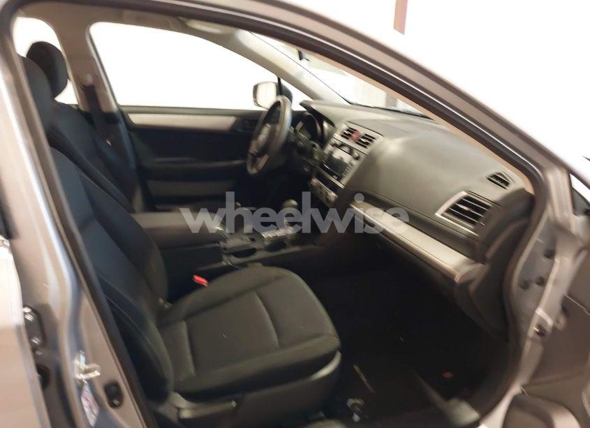 Photo 5 of 2018 Subaru Outback 2.5I (VIN 4S4BSAAC5J3298879)