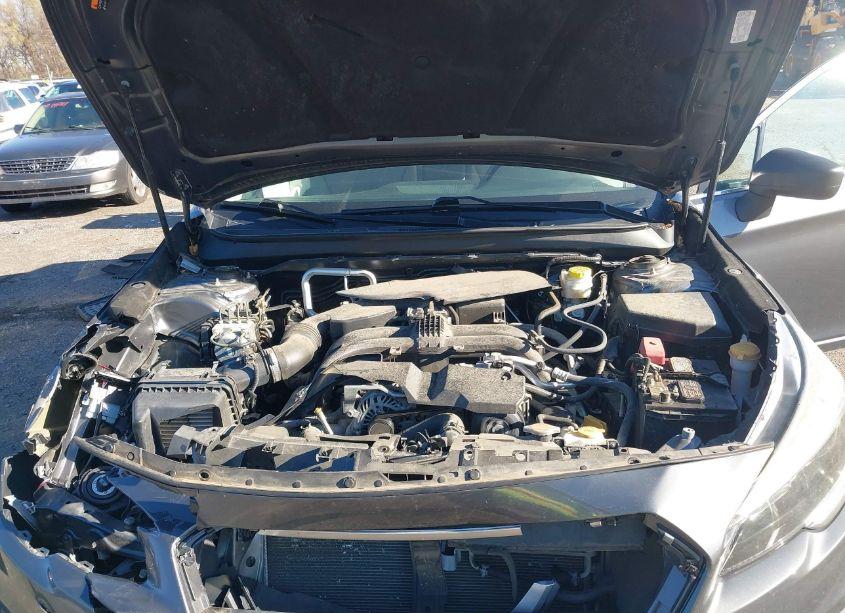 Photo 10 of 2018 Subaru Outback 2.5I (VIN 4S4BSAAC5J3306866)