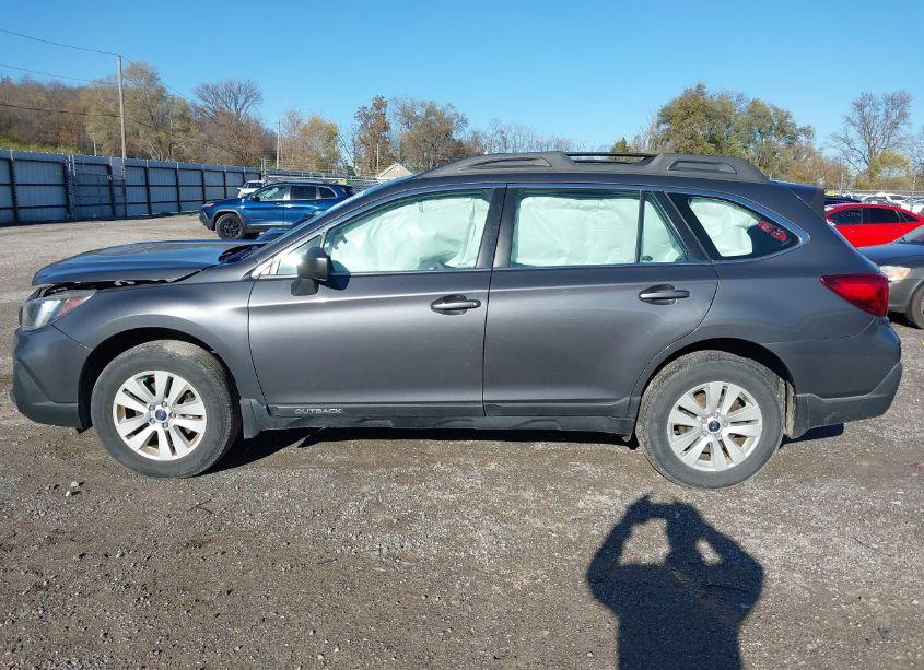 Photo 14 of 2018 Subaru Outback 2.5I (VIN 4S4BSAAC5J3306866)