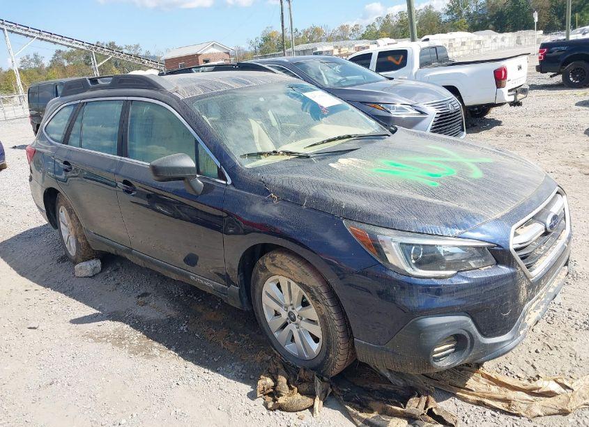 2018 Subaru Outback 2.5I (VIN 4S4BSAAC5J3350916) main photo