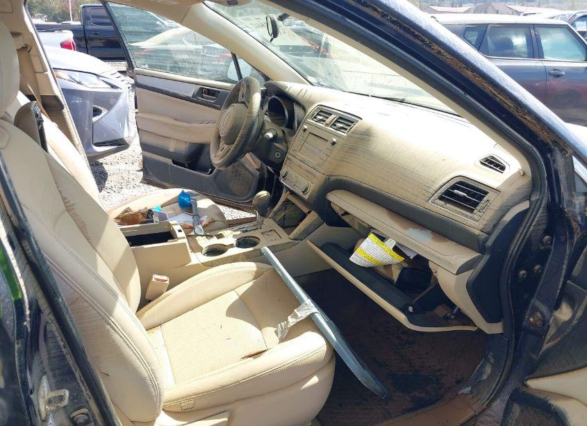 Photo 5 of 2018 Subaru Outback 2.5I (VIN 4S4BSAAC5J3350916)