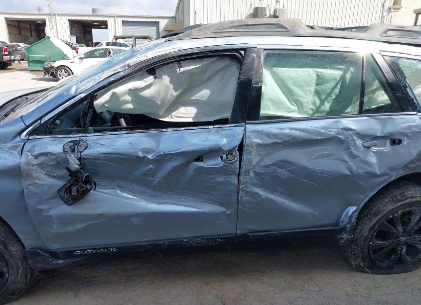 Photo 14 of 2017 Subaru Outback 2.5I (VIN 4S4BSAAC6H3323864)