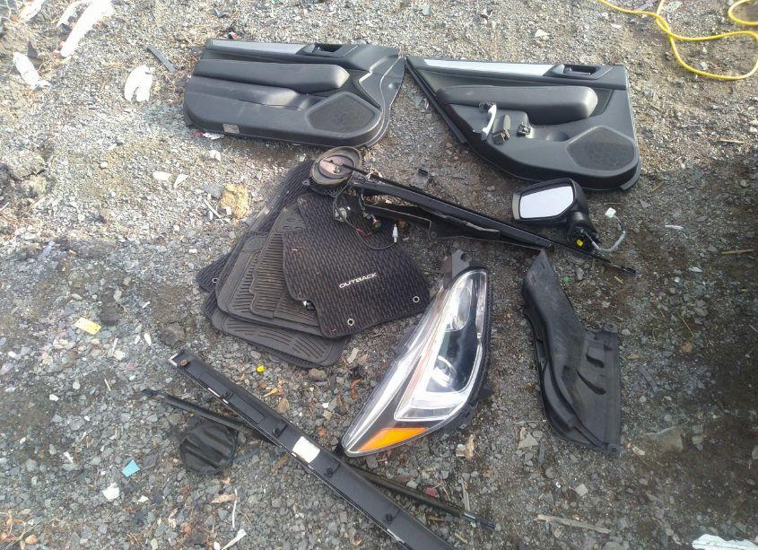 Photo 12 of 2017 Subaru Outback 2.5I (VIN 4S4BSAAC6H3391257)