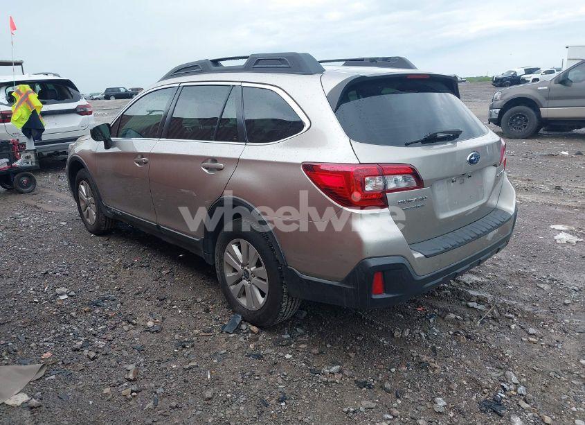 Photo 3 of 2018 Subaru Outback 2.5I (VIN 4S4BSAAC7J3257394)