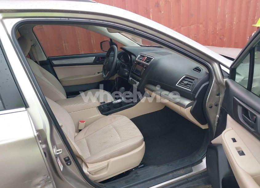 Photo 5 of 2018 Subaru Outback 2.5I (VIN 4S4BSAAC7J3257394)