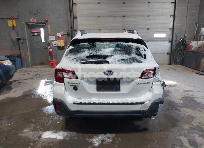 Photo 16 of 2018 Subaru Outback 2.5I (VIN 4S4BSAACXJ3280314)