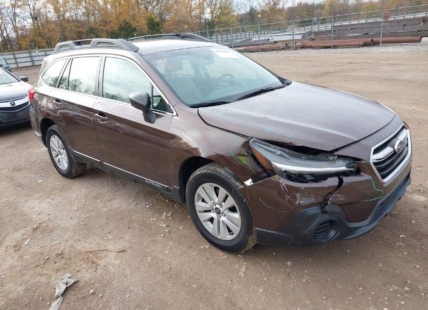 2019 Subaru Outback 2.5I (VIN 4S4BSABC0K3220073) main photo