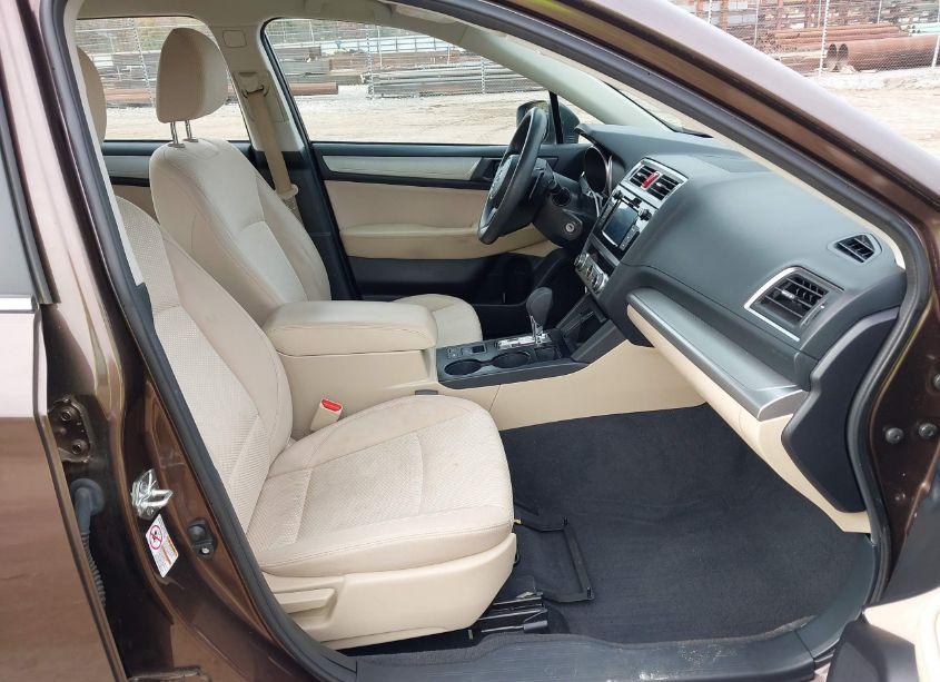 Photo 5 of 2019 Subaru Outback 2.5I (VIN 4S4BSABC0K3220073)