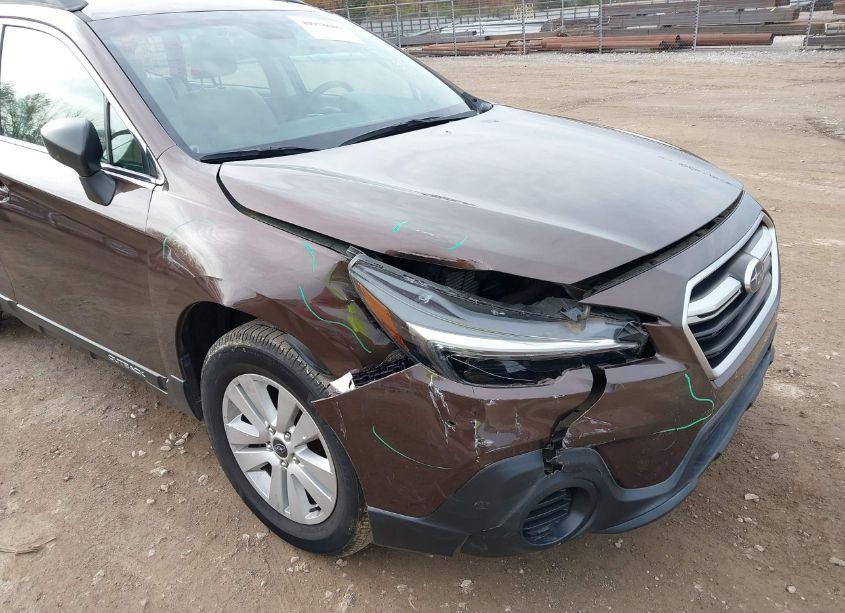 Photo 6 of 2019 Subaru Outback 2.5I (VIN 4S4BSABC0K3220073)