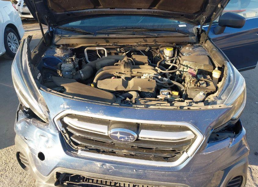 Photo 10 of 2019 Subaru Outback 2.5I (VIN 4S4BSABC0K3276837)