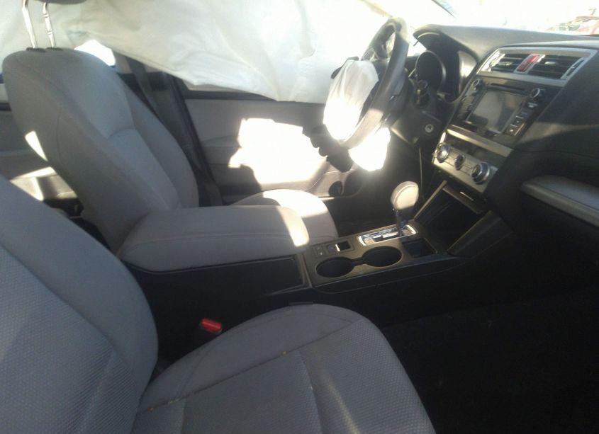 Photo 5 of 2019 Subaru Outback 2.5I (VIN 4S4BSABC0K3276837)