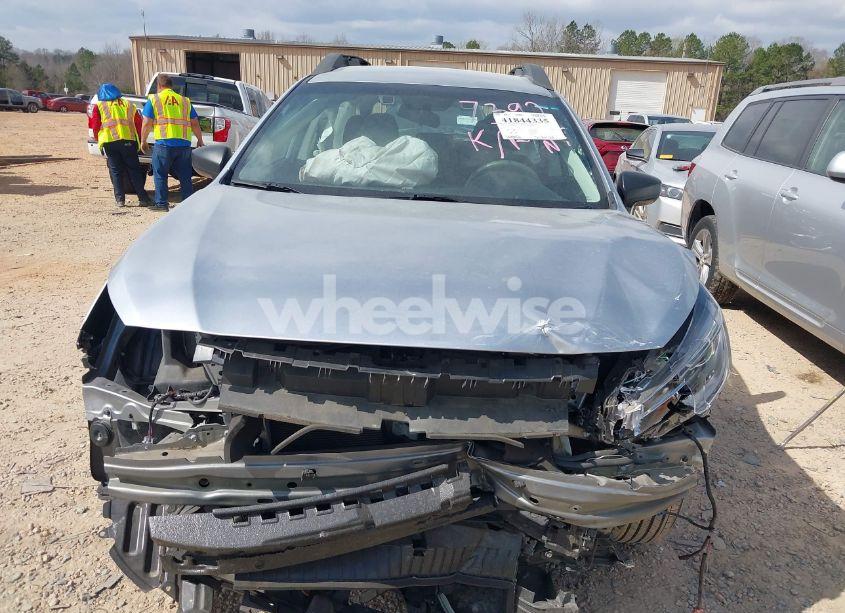 Photo 6 of 2019 Subaru Outback 2.5I (VIN 4S4BSABC0K3377392)