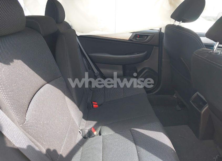 Photo 8 of 2019 Subaru Outback 2.5I (VIN 4S4BSABC0K3377392)