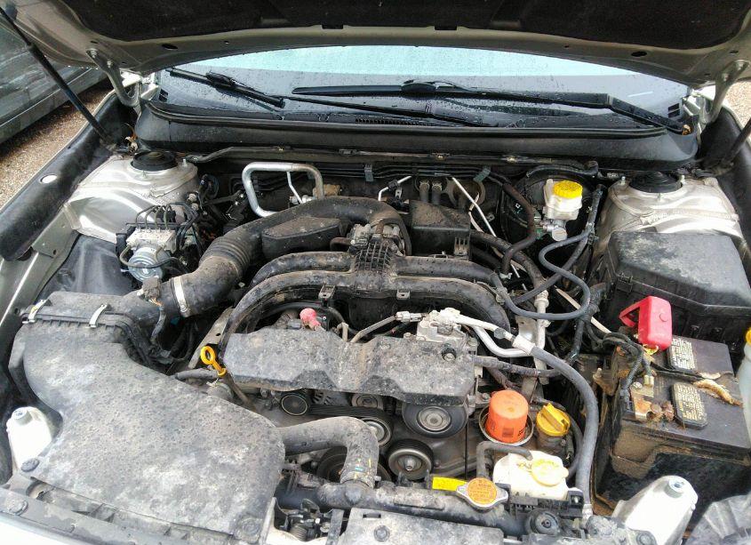 Photo 10 of 2019 Subaru Outback 2.5I (VIN 4S4BSABC1K3300272)