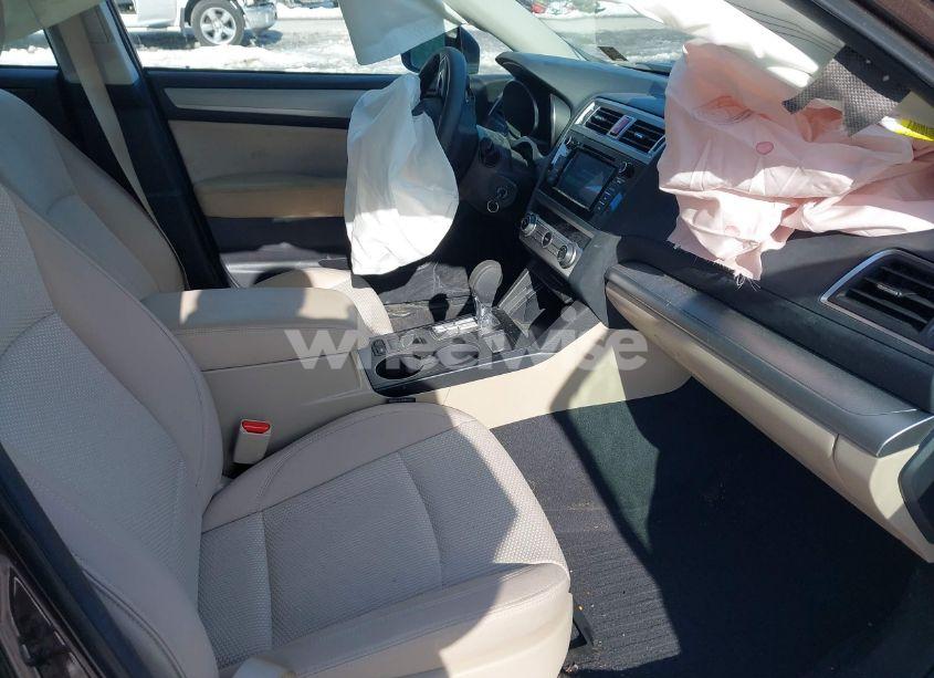 Photo 5 of 2019 Subaru Outback 2.5I (VIN 4S4BSABC3K3395238)