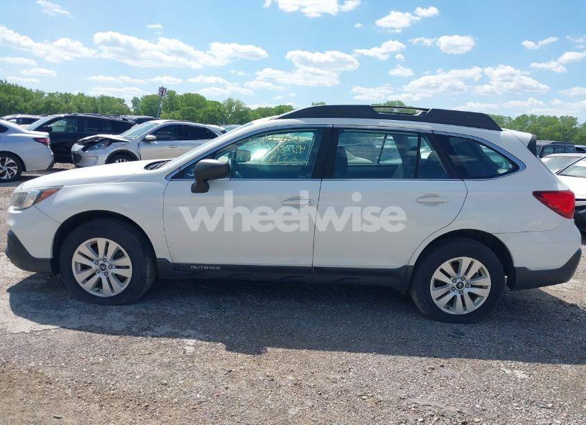 Photo 15 of 2019 Subaru Outback 2.5I (VIN 4S4BSABC4K3237443)