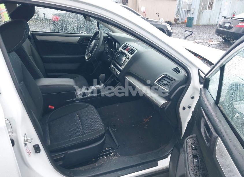 Photo 5 of 2019 Subaru Outback 2.5I (VIN 4S4BSABCXK3268325)