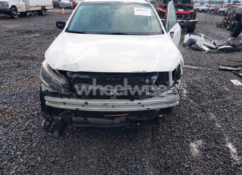 Photo 6 of 2019 Subaru Outback 2.5I (VIN 4S4BSABCXK3268325)