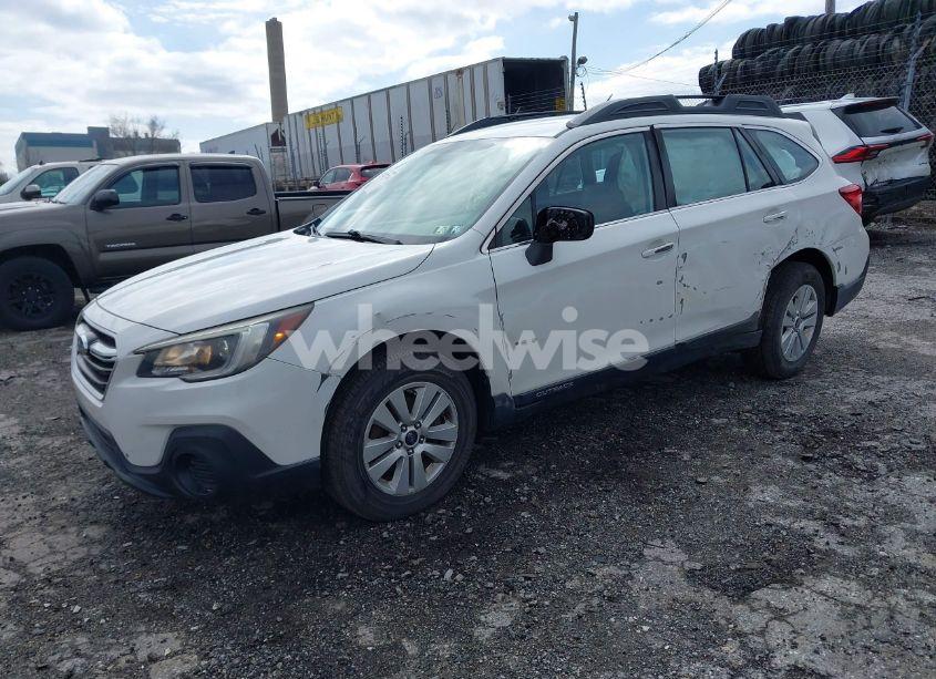 Photo 2 of 2019 Subaru Outback 2.5I (VIN 4S4BSABCXK3283052)