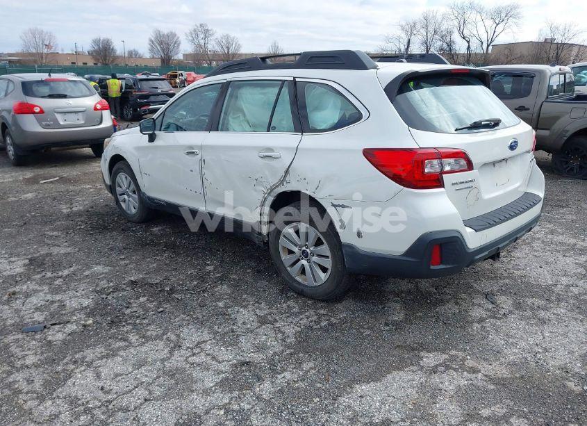 Photo 3 of 2019 Subaru Outback 2.5I (VIN 4S4BSABCXK3283052)
