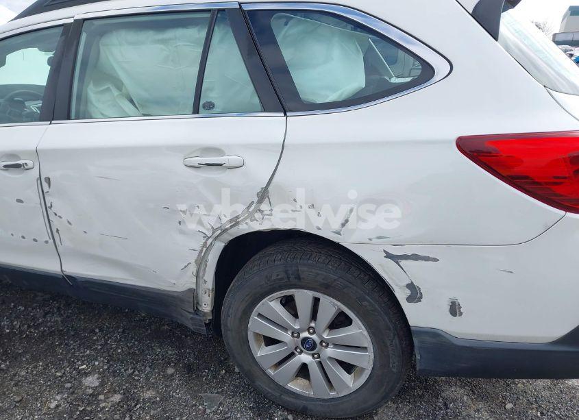 Photo 6 of 2019 Subaru Outback 2.5I (VIN 4S4BSABCXK3283052)