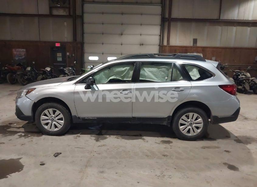 Photo 14 of 2019 Subaru Outback 2.5I (VIN 4S4BSABCXK3325235)