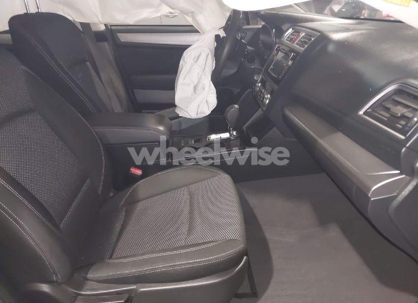 Photo 5 of 2019 Subaru Outback 2.5I (VIN 4S4BSABCXK3325235)