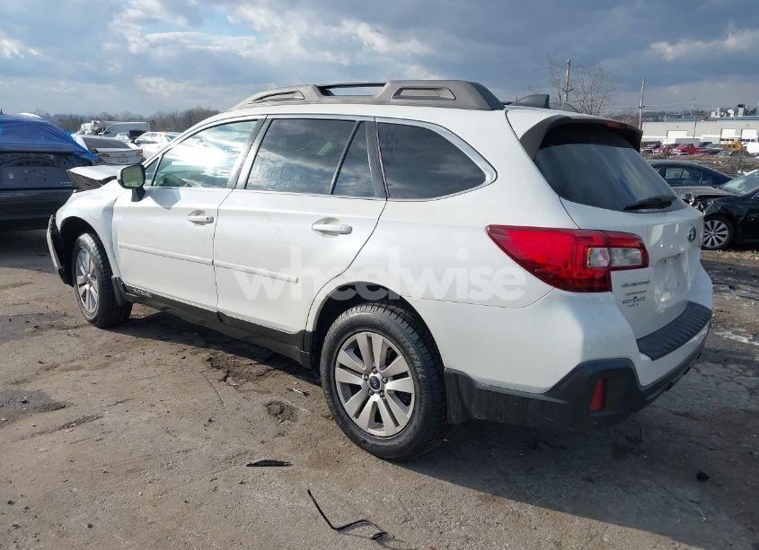 Photo 3 of 2018 Subaru Outback 2.5I PREMIUM (VIN 4S4BSACC1J3299928)