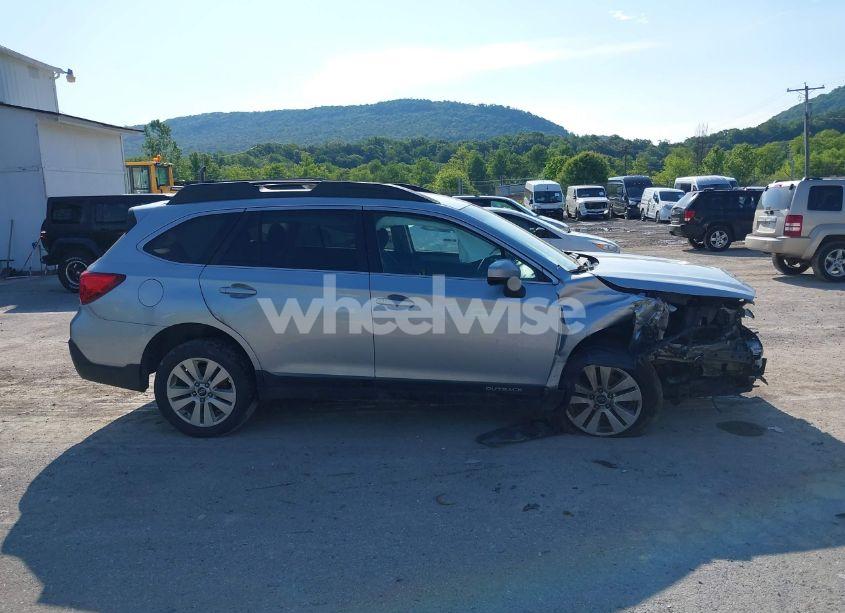 Photo 14 of 2018 Subaru Outback 2.5I PREMIUM (VIN 4S4BSACC2J3301086)