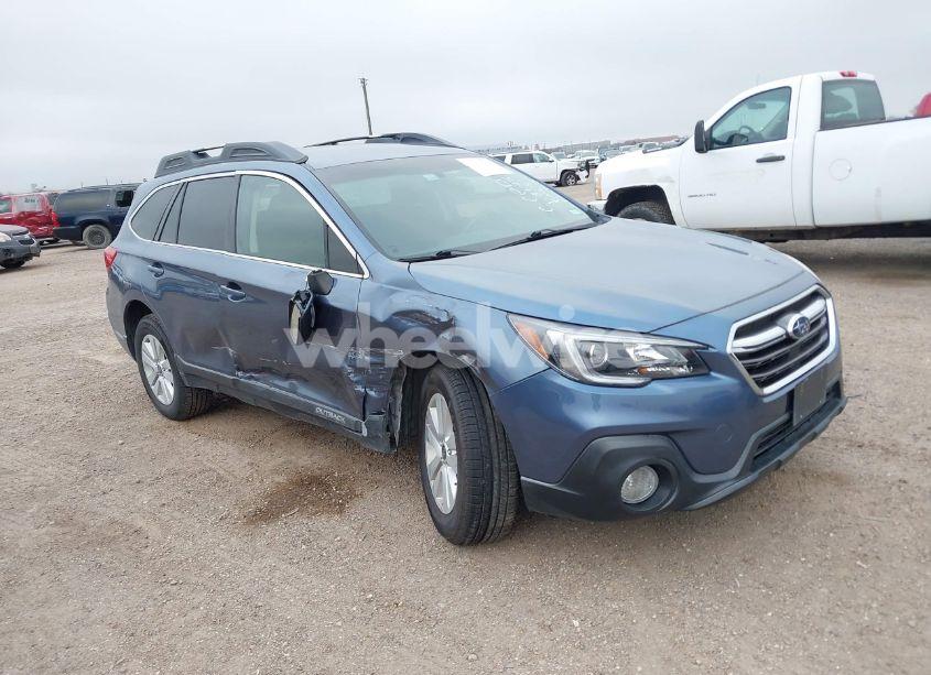 2018 Subaru Outback 2.5I PREMIUM (VIN 4S4BSACC2J3368285) main photo
