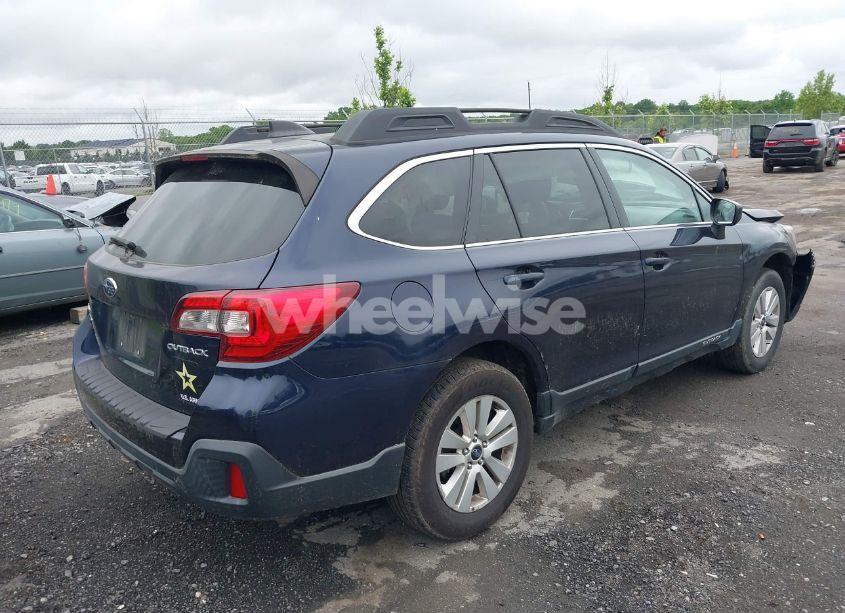 Photo 4 of 2018 Subaru Outback 2.5I PREMIUM (VIN 4S4BSACC3J3283424)