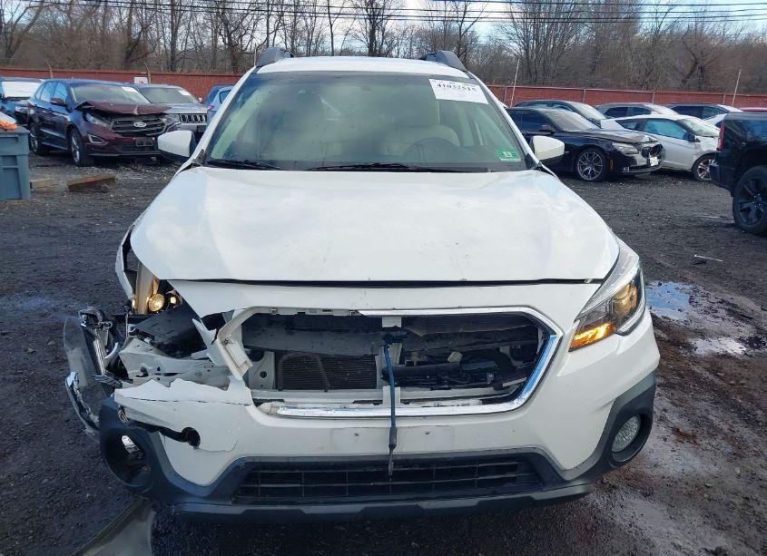 Photo 12 of 2018 Subaru Outback 2.5I PREMIUM (VIN 4S4BSACC3J3329642)