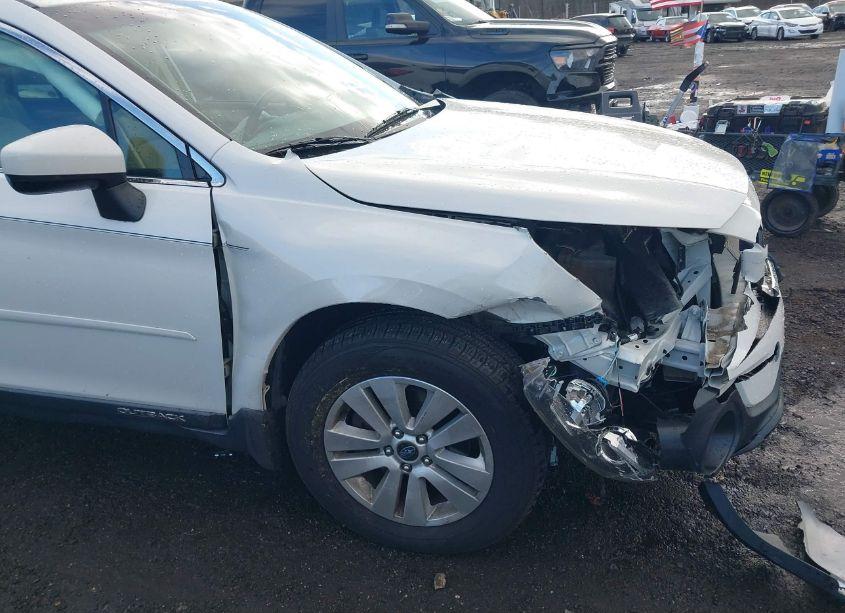 Photo 17 of 2018 Subaru Outback 2.5I PREMIUM (VIN 4S4BSACC3J3329642)