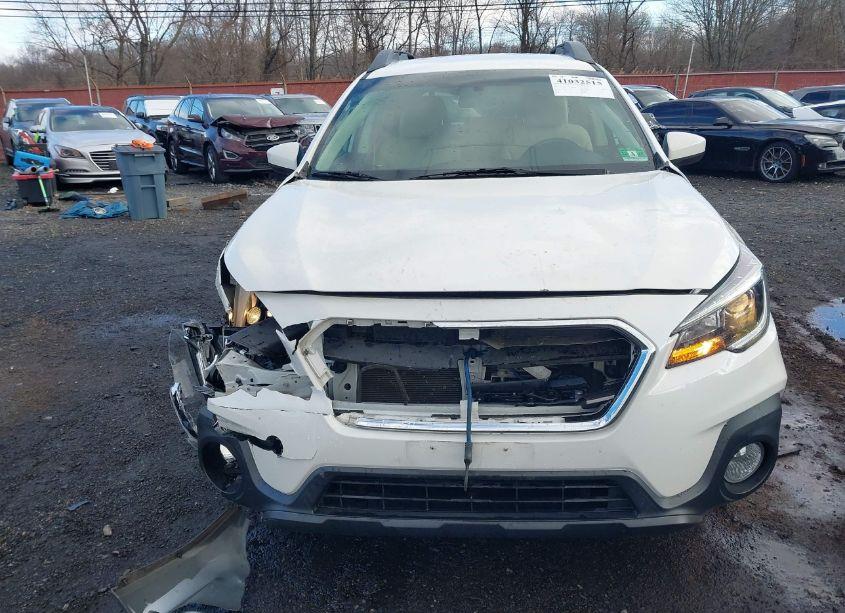 Photo 18 of 2018 Subaru Outback 2.5I PREMIUM (VIN 4S4BSACC3J3329642)