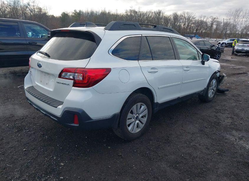 Photo 4 of 2018 Subaru Outback 2.5I PREMIUM (VIN 4S4BSACC3J3329642)